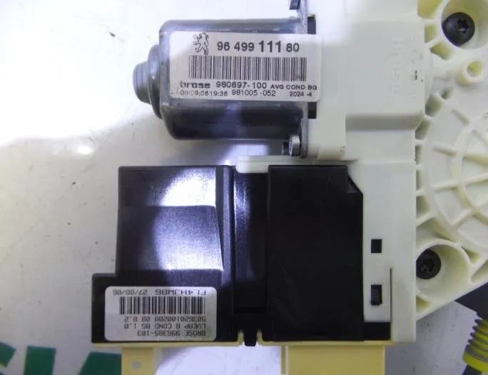 PEUGEOT 307 1 generation (2001-2008) Priekšējo kreiso durvju logu pacēlājs 9221K0,1629054180,9649911180,9221S6,9221CG,980697100 27375200