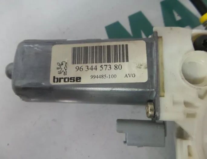 PEUGEOT 307 1 generation (2001-2008) Priekšējo kreiso durvju logu pacēlājs 9634457380,9221K1,9637139480 27383189