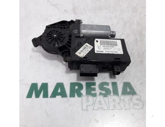 PEUGEOT 307 1 generation (2001-2008) Priekšējo kreiso durvju logu pacēlājs 9221K0,1629054180,9634457480,9221N5 27384447