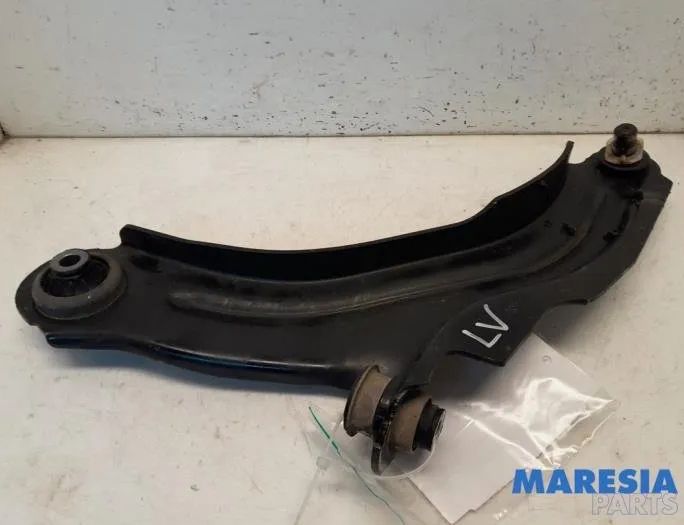 RENAULT Clio 4 generation (2012-2020) Priekšējā kreisā taisnā ķega / ričags 545050399R,545052354R 27522431