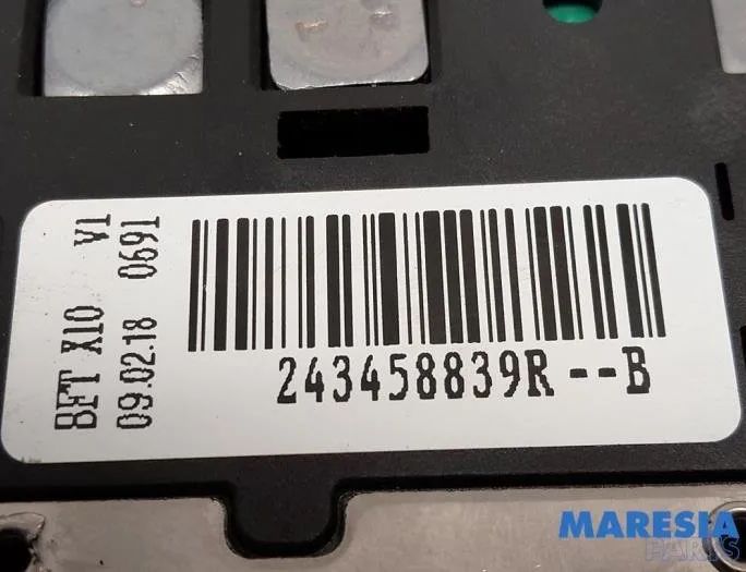 RENAULT Zoe 1 generation (2012-2023) Drošinātāju kārba 243458839R,243458839 27523731