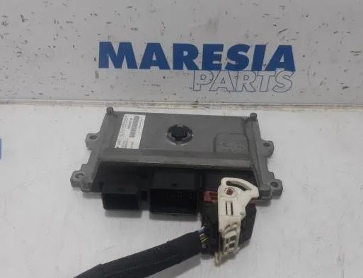 PEUGEOT 308 T9 (2013-2021) Блок управления двигателем 9805895780,V29035181A,9663123380,9807054180,133010541,BSIN0400,30383634 27658335