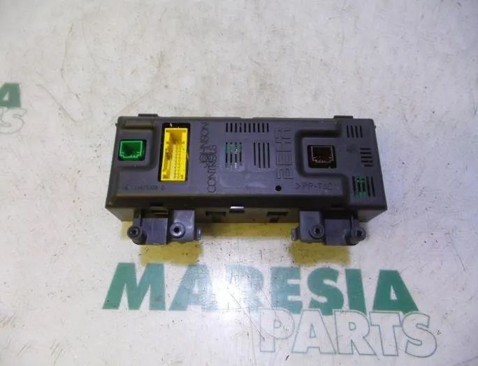 PEUGEOT 307 1 generation (2001-2008) Klimata kontroles modulis 9646627977,6451ZN,H8147,98001291XT,6451ZP,281160303 27742719