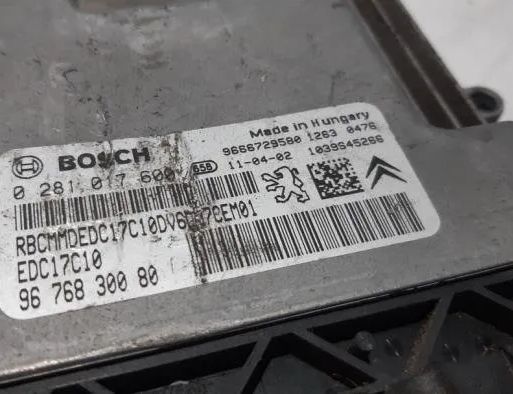 CITROËN DS3 1 generation (2010-2015) Motora vadības bloks 0281017600,9676830080,1607129280,9666951980,657077,6580YJ,6580YK,1663371380,BSIEVX01 27746727