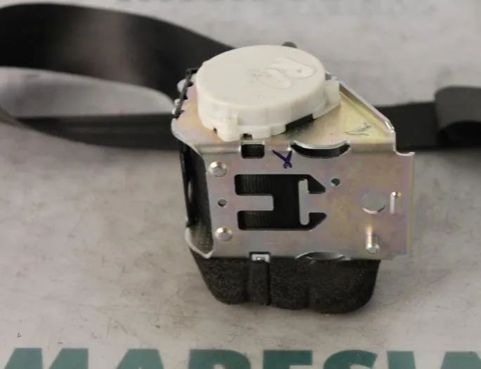 CITROËN C5 2 generation (2008-2017) Rear Right Seatbelt 34001570,8975S0 27774200