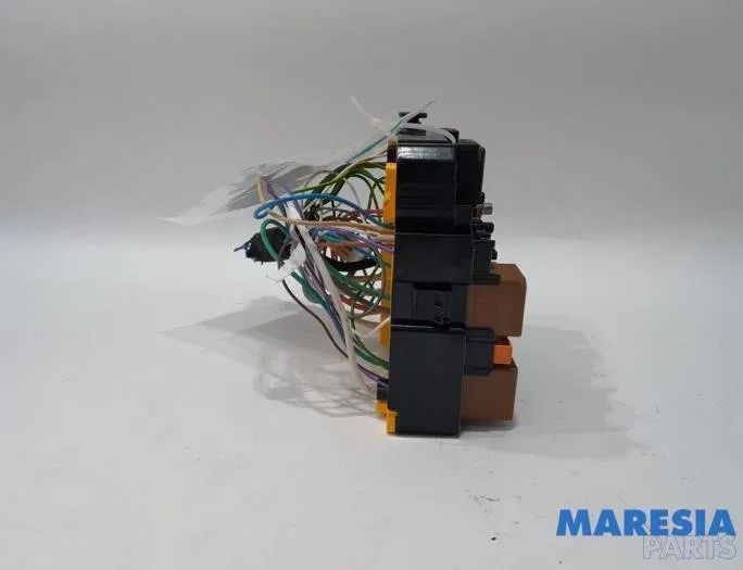 CITROËN C3 3 generation (2016-2024) Блок предохранителей 9673028680,9804848480 27785209