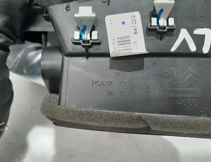 CITROËN C4 Picasso 2 generation (2013-2018) Передняя панель салона 967797647A,967797677A,98020361VV,98298259UQ 27824215
