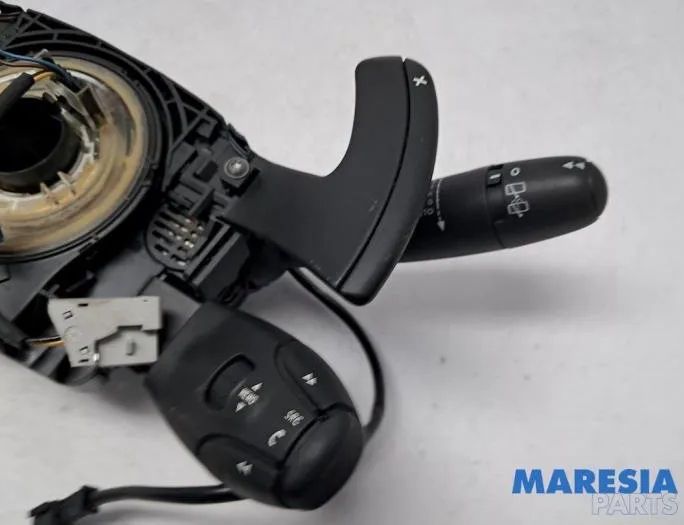 PEUGEOT 5008 1 generation (2009-2016) Indicator Wiper Stalk Switch 29396833