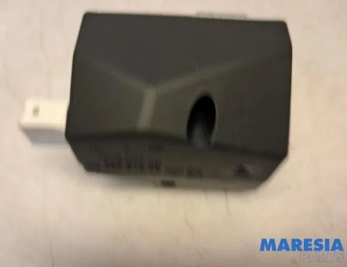 CITROËN C4 Picasso 2 generation (2013-2018) Блок управления двигателем 9806687980,S180204004B,1611428080,9666681180,A2C53383165,9807502980,1610104380,9808376980,9815905380,9800630080,9814247280,1663364980,1609531680,S180123009,245099666,343026651,1677624780 30400372