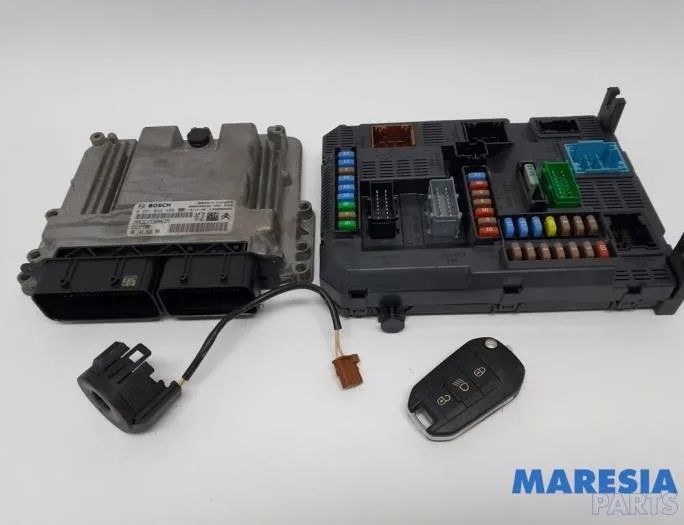 PEUGEOT 308 T9 (2013-2021) Блок управления двигателем 9814182680,1614103080,9807054180,1610807880 31857893