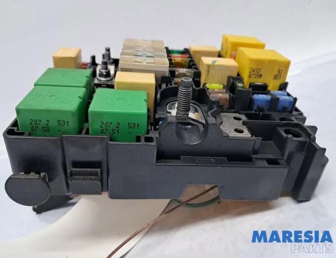 PEUGEOT 208 Peugeot 208 (2012-2015) Fuse Box 9804848480,009804848480 33051106