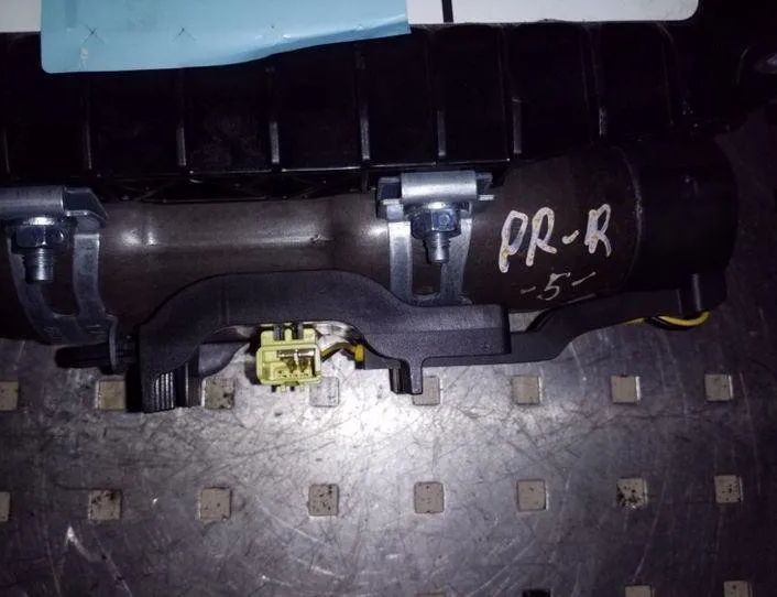 VOLKSWAGEN Golf 6 generation (2008-2015) Vadības paneļa drošības spilvens SRS 1K0880204L,608104400A 26061517