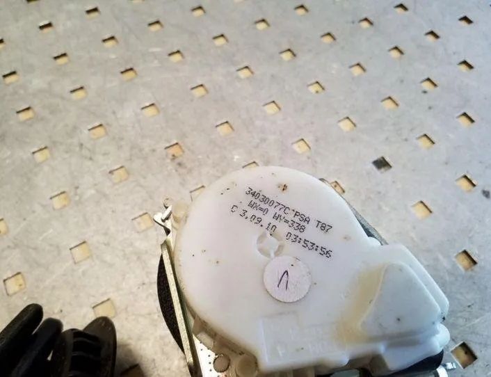 PEUGEOT 5008 1 generation (2009-2016) Левый боковой ремень безопасности 9681973580,34030077C 26064925