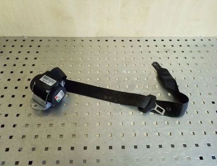 BMW 1 Series E81/E82/E87/E88 (2004-2013) Rear Right Seatbelt 603273700 26066725