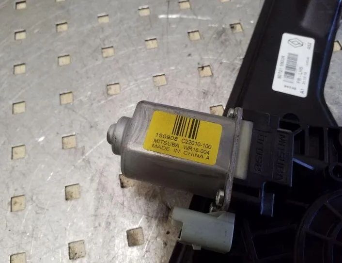 RENAULT Kadjar 1 generation (2015-2024) Priekšējo kreiso durvju logu pacēlājs 807215503R,C22010100 26069790