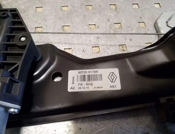 RENAULT Kadjar 1 generation (2015-2024) Priekšējo kreiso durvju logu pacēlājs 807208178R,C17313102 26069795