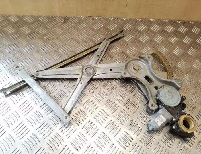 TOYOTA Corolla Verso 1 generation (2001-2009) Aizmugurējo labo durvju logu pacēlājs 698300F020,997250101,996996100 26085005