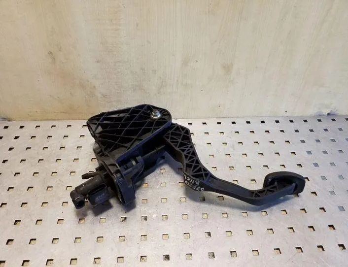 VOLKSWAGEN Jetta 5 generation (2005-2011) Педаль сцепления 1K0721796E,1K2721059CC 26095747