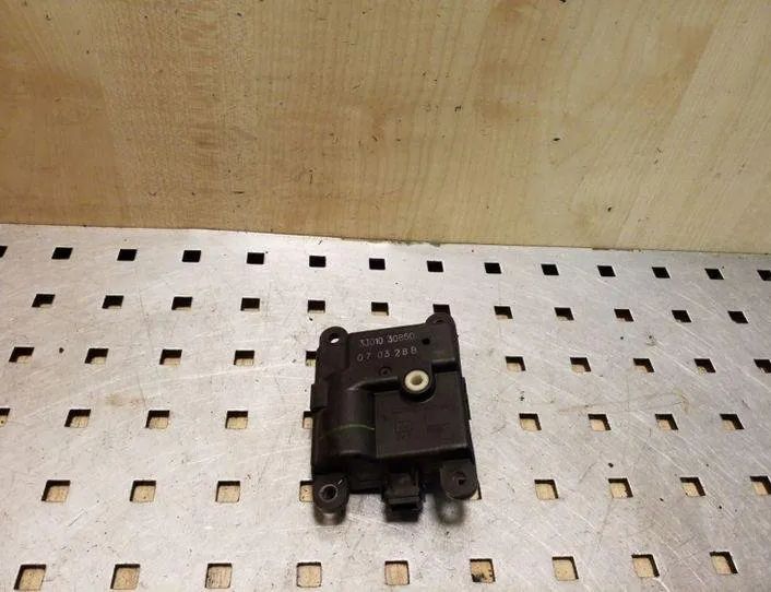 NISSAN X-Trail T31 (2007-2014) Interior Heater Flap Motor Actuator 3J01030850 26096817