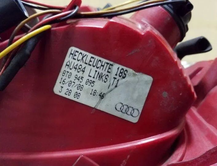 AUDI A5 8T (2007-2016) Aizmugurējais kreisais lukturis 8T0945095 26107652