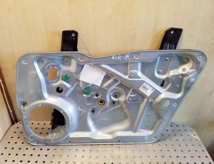 VOLKSWAGEN Tiguan 1 generation (2007-2017) Rear Right Door Window Regulator 5N2837730,5N0837462,5N0837756 26109408