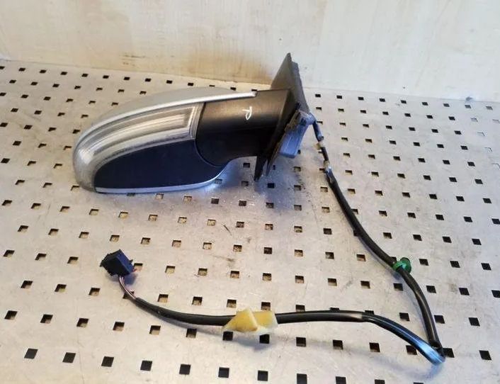 VOLKSWAGEN Golf Plus 2 generation (2009-2014) Right Side Wing Mirror E1010836 26109601