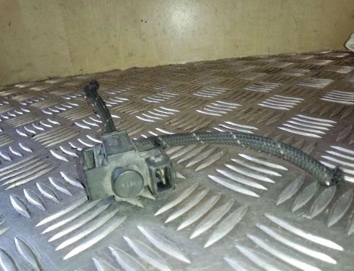 VOLKSWAGEN Passat Variant 1 generation (2010-2024) Вакуумный клапан 037906283A 26116585