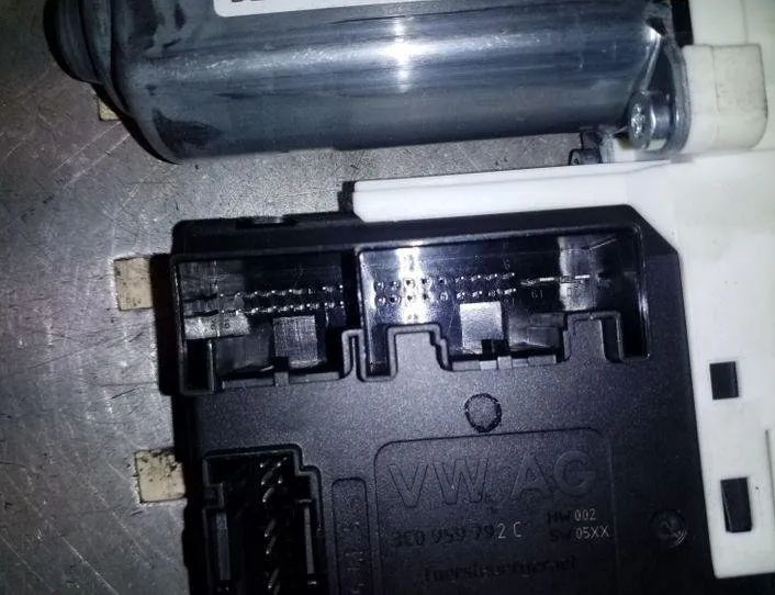 SEAT Leon 3 generation (2012-2020) Front Left Door Window Regulator Motor 1P0837401AE,3C8959702,3C0959792C 26119684