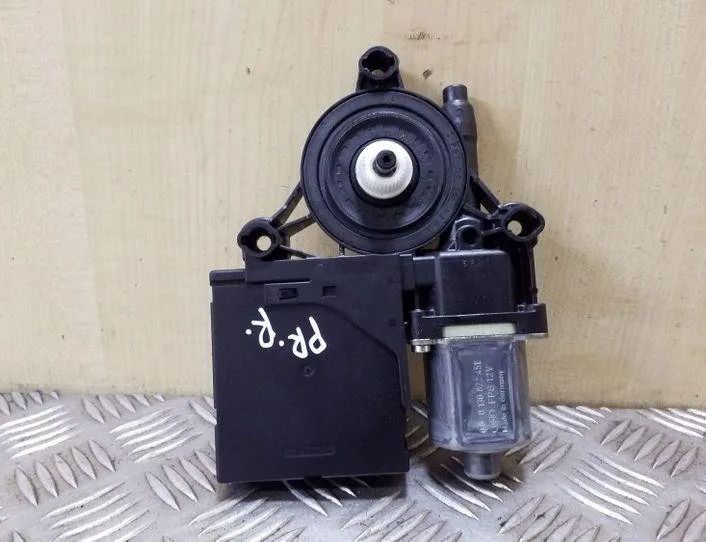 VOLKSWAGEN Passat B7 (2010-2015) Front Right Door Window Control Motor 3AA959701A,3AA837462,3C0959793C 26123712