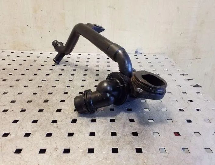 AUDI Q5 8R (2008-2017) Dzesēšanas šļauka / truba 03L121065K 26134061