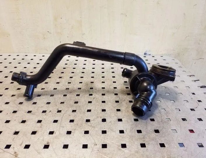 AUDI Q5 8R (2008-2017) Dzesēšanas šļauka / truba 03L121065K 26134061