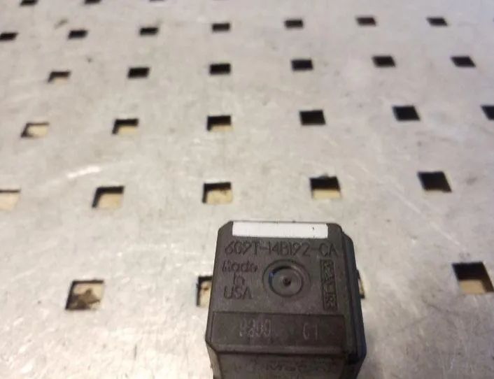 VOLVO XC60 1 generation (2008-2017) Relays 6G9T14B192CA 26140614