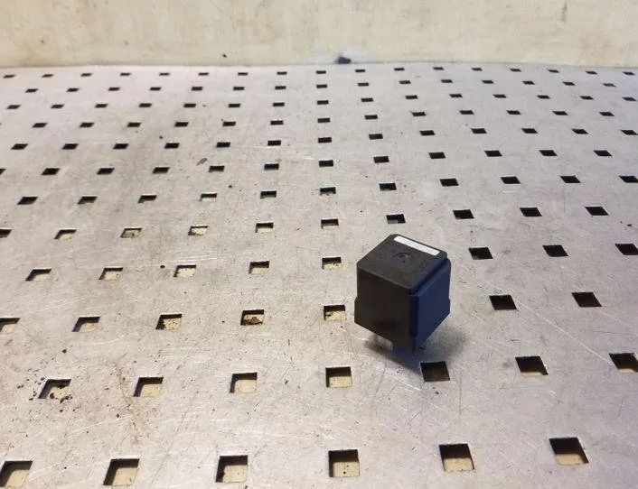 VOLVO XC60 1 generation (2008-2017) Реле 6G9T14B192CA 26140620