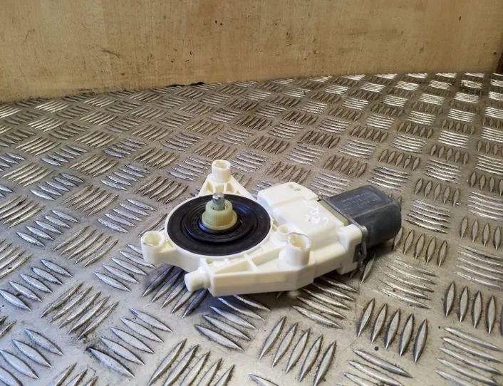 MERCEDES-BENZ C-Class W204/S204/C204 (2004-2015) Rear Right Door Window Control Motor 0130822504,961108100,A2048200642 26146886