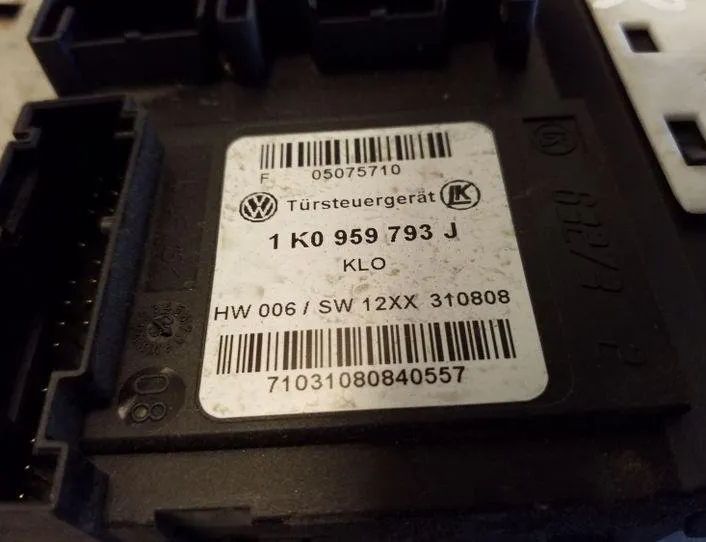VOLKSWAGEN Tiguan 1 generation (2007-2017) Priekšējo labo durvju logu pacelšanas motorīts 0130822467,1K0959793J,5N0959701 26150416