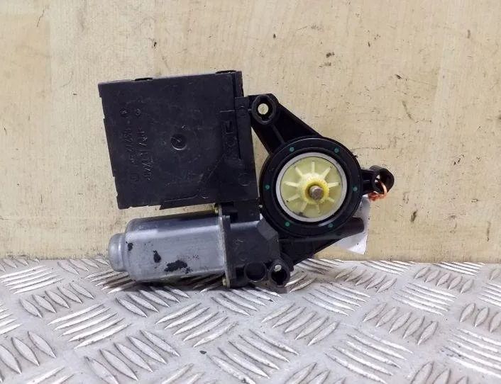 VOLKSWAGEN Touran 1 generation (2003-2015) Маторчик стеклоподъемника передней правой двери 1K0959702B,1K0959792A 26155641