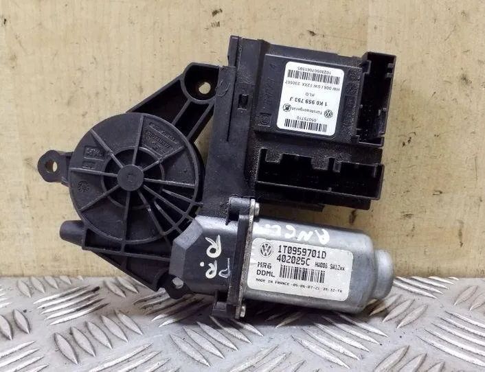 VOLKSWAGEN Touran 1 generation (2003-2015) Front Right Door Window Control Motor 1T0959701D,1K0959793J 26155653