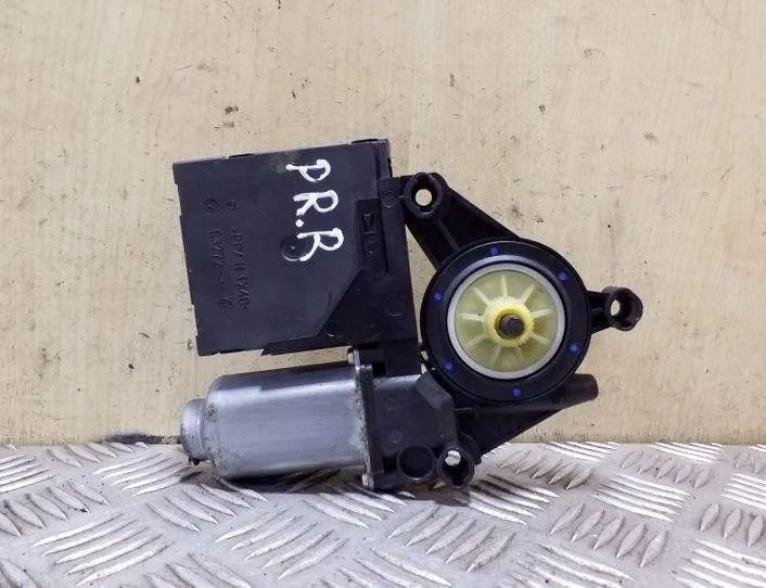 VOLKSWAGEN Touran 1 generation (2003-2015) Маторчик стеклоподъемника передней правой двери 1T0959701,1K0959793C 26155696