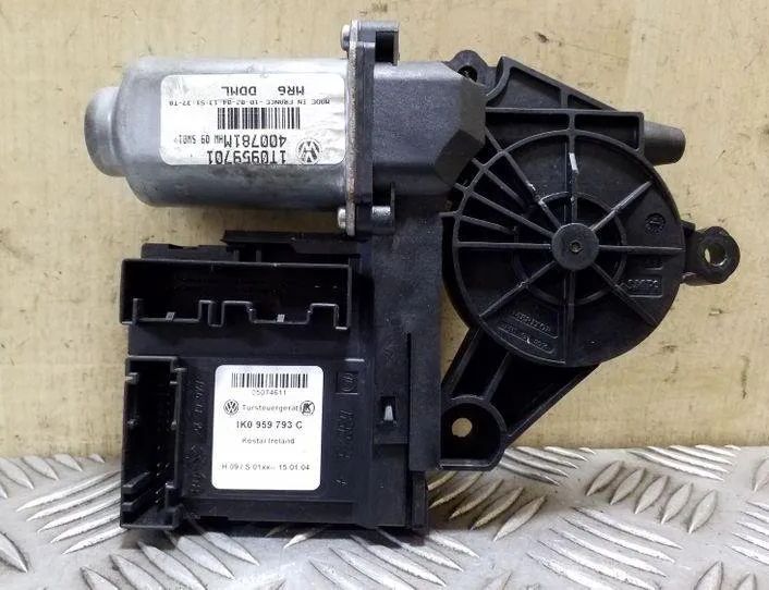 VOLKSWAGEN Touran 1 generation (2003-2015) Маторчик стеклоподъемника передней правой двери 1T0959701,1K0959793C 26155704