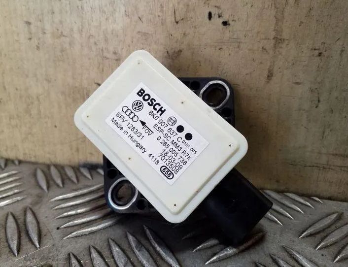 AUDI Q5 8R (2008-2017) Acceleration Sensor 8K0907637C,0265005738 26158077