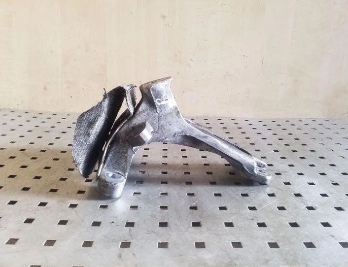 AUDI A6 C7/4G (2010-2020) Кронштейн двигателя правой стороны 4G0199308E 26162557