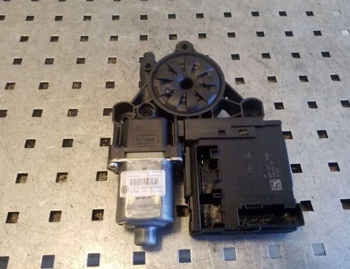 VOLKSWAGEN Passat B7 (2010-2015) Маторчик стеклоподъемника передней левой двери 3AA959702,3C0959792B 26166934