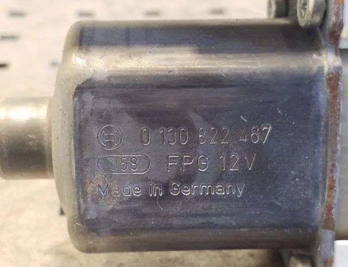 VOLKSWAGEN Tiguan 1 generation (2007-2017) Маторчик стеклоподъемника передней правой двери 5N0959701B,1K0959793Q,0130822467 26179915