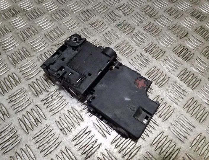 AUDI Q5 8R (2008-2017) Fuse box 8K0937517 26187408