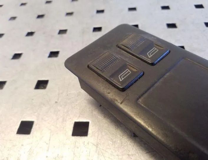 AUDI A6 C4/4A (1994-1997) Rear Left Door Window Control Switches 4A0959515C,4A0959521A 26190761