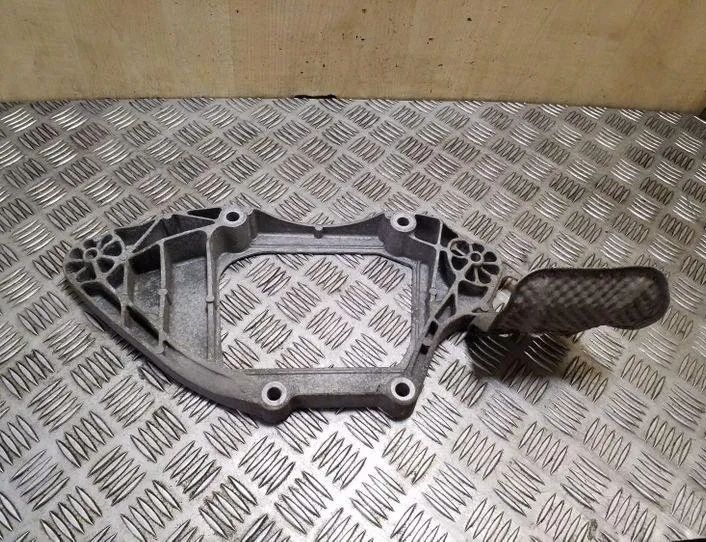 AUDI A5 8T (2007-2016) Aizmugurējā reduktora kronšteins 8K0599287G 26194902