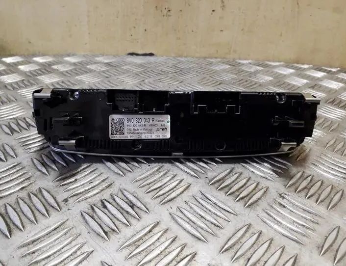 AUDI A3 8V (2012-2020) Citau veidu vadības bloki 8V0820043R 26216397