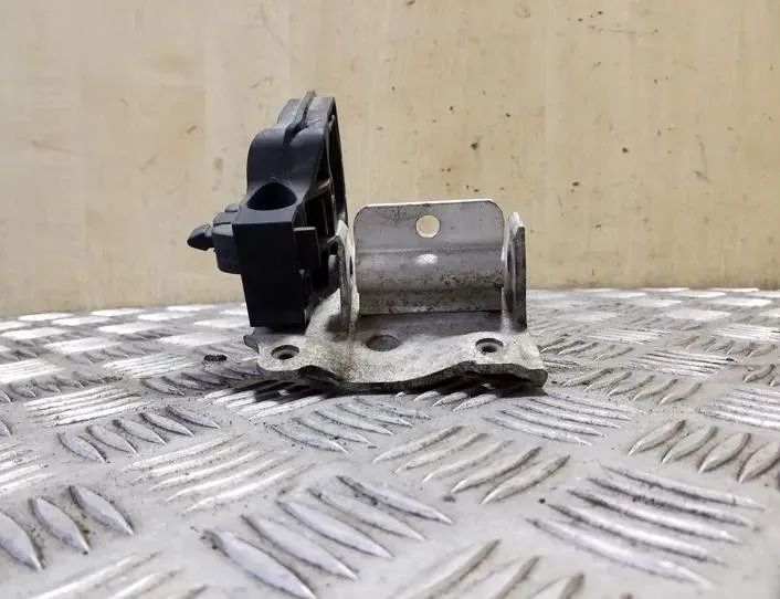 BMW 5 Series F10/F11 (2009-2017) Держатель радиатора 17117575247,7575247,7186513 26220095