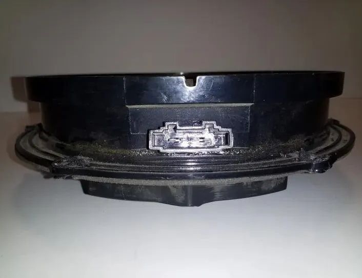 VOLKSWAGEN Touareg 1 generation (2002-2010) Front Right Door Loudspeaker 7E0035411A 26227022