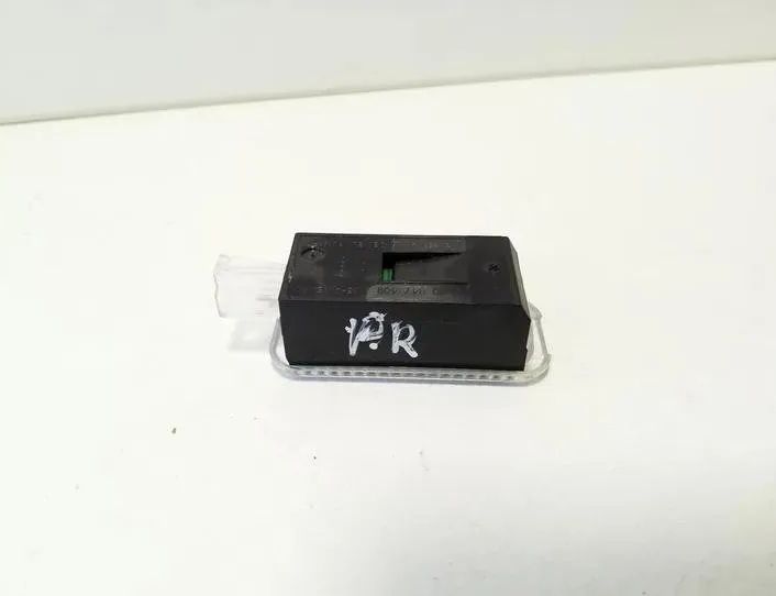 AUDI Q3 F3 (2018-2024) Освещение салона 8J0947409 26231347